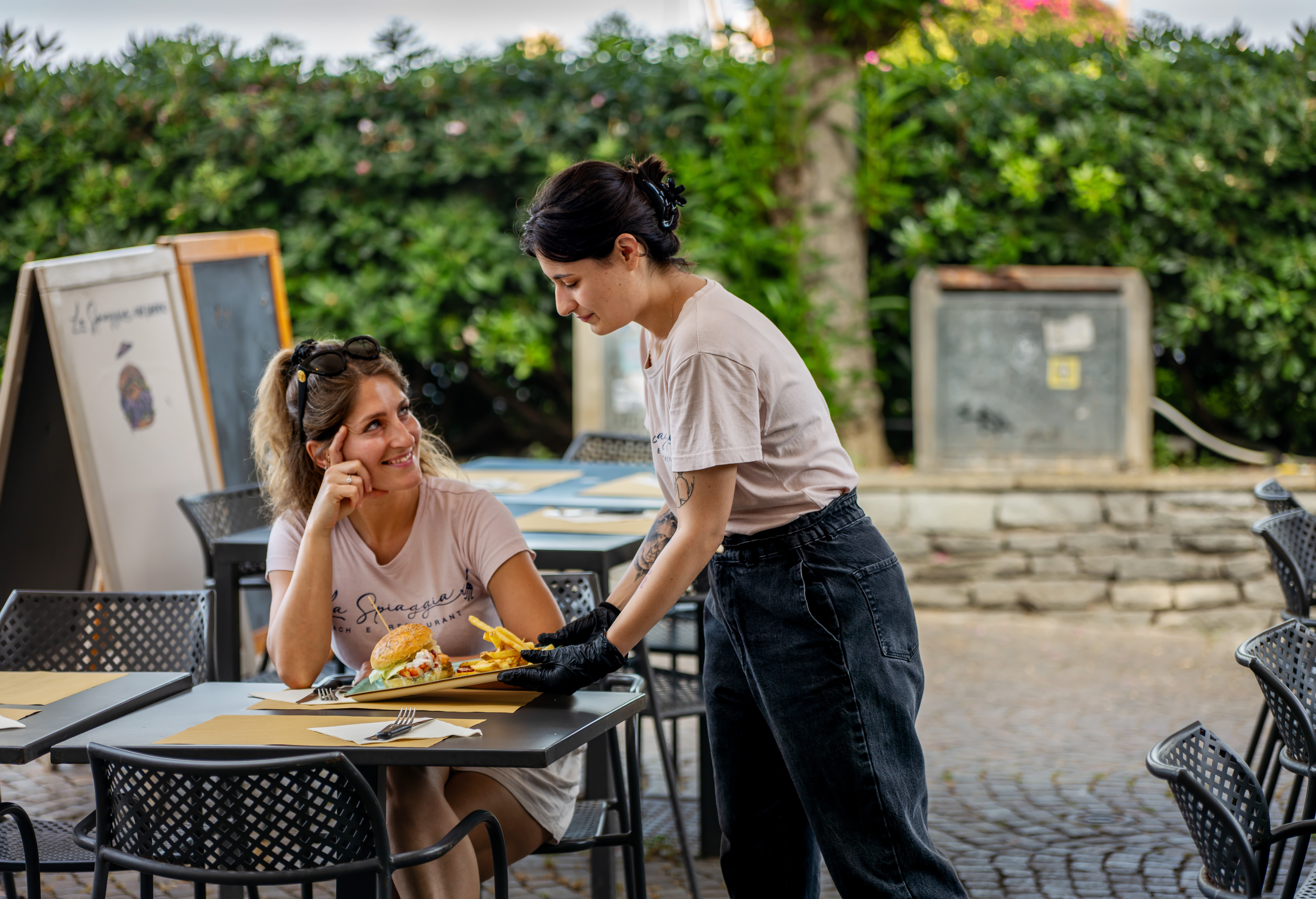 La Spiaggia Nel Panino Noli